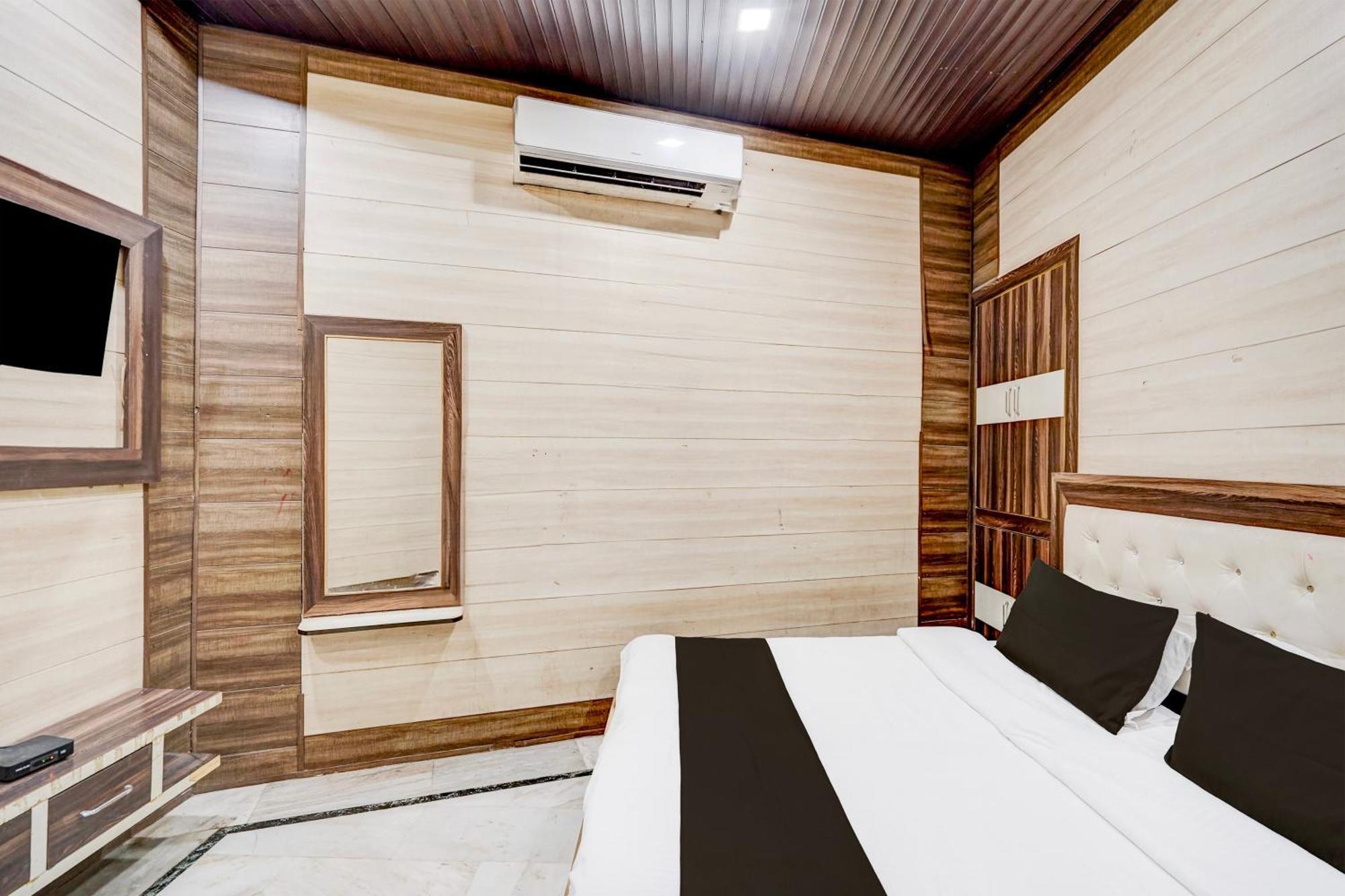 Hotel O Mayur Resort Mathura Kültér fotó