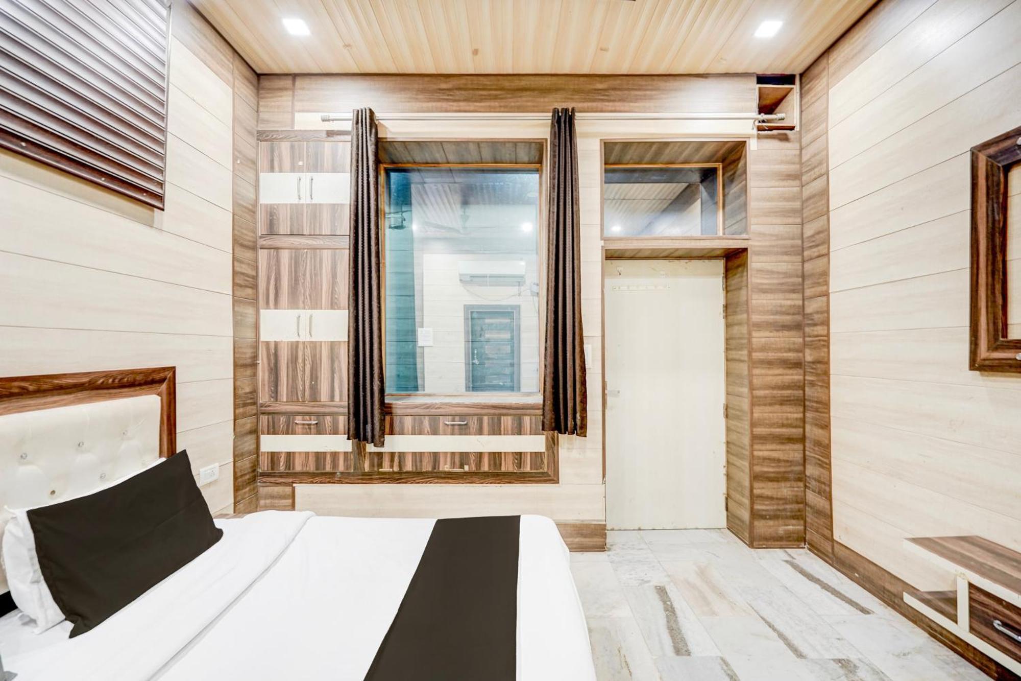 Hotel O Mayur Resort Mathura Kültér fotó